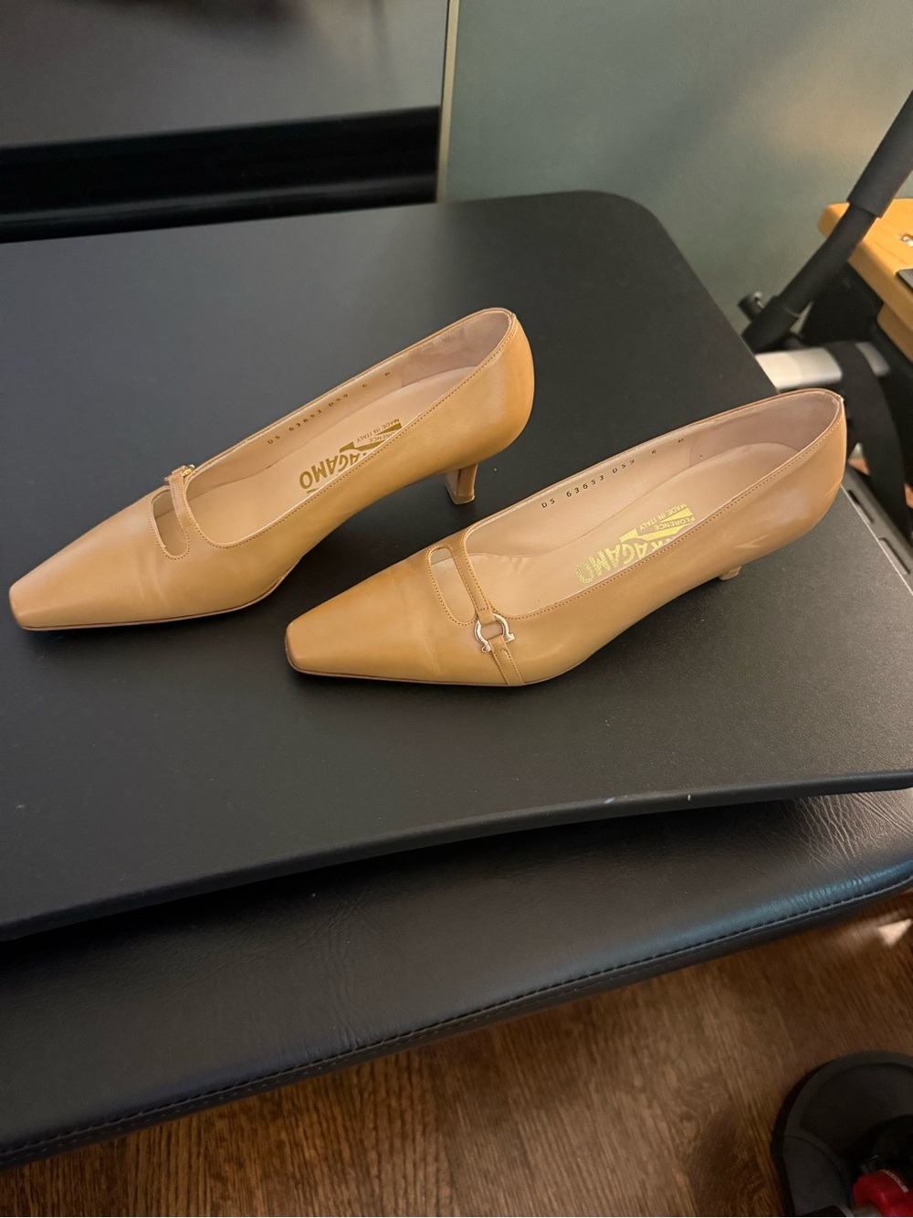 Salvatore Ferragamo Tan Leather Pointed Pumps with Gold Accent - Picture 2 of 4